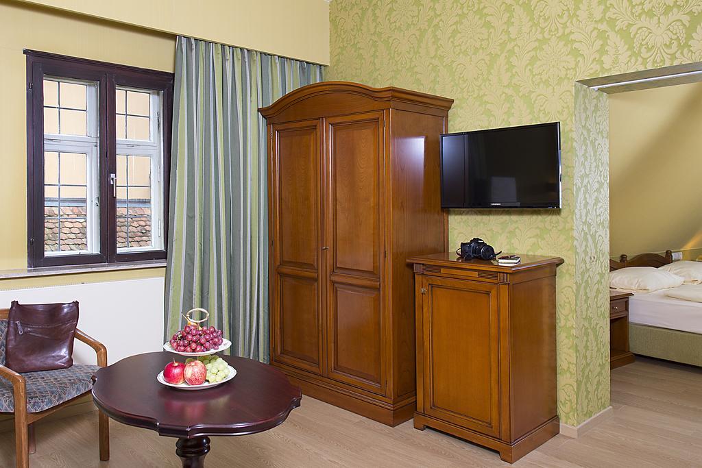 Hotel Reichskuechenmeister Rothenburg ob der Tauber Bagian luar foto