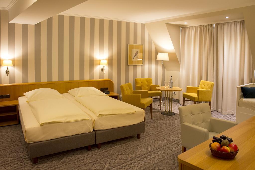 Hotel Reichskuechenmeister Rothenburg ob der Tauber Bagian luar foto